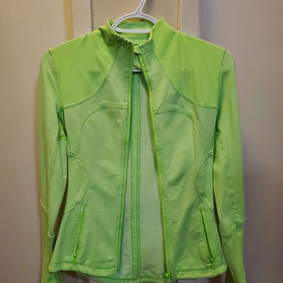 Lululemon Jacket - Picture 2 of 4
